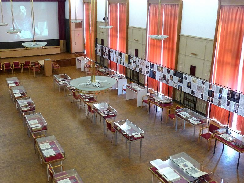 Fichier:Exposition Stanislas BU 2016-Salle.jpg