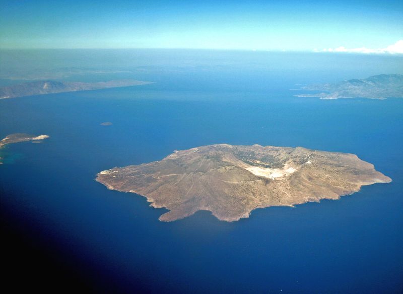 Fichier:Nisyros air 1.jpg