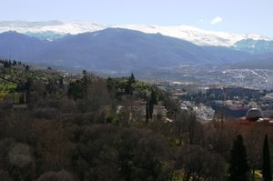 Vue de la Sierra Nevada depuis l'Alhambra de Grenade