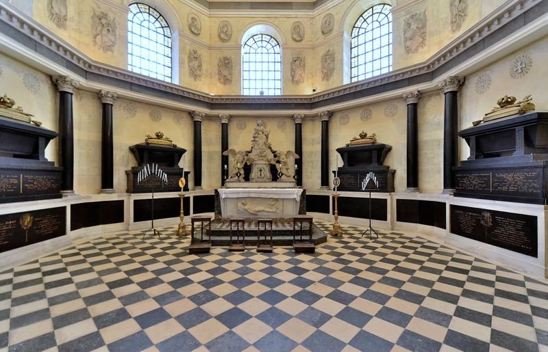 File:Nancy (Meurthe-et-Moselle) - Musée lorrain - Eglise des Cordeliers - Chapelle ducale (46460065014).jpg