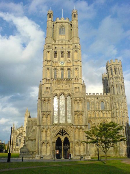 File:Ely Cathedral 3.jpg
