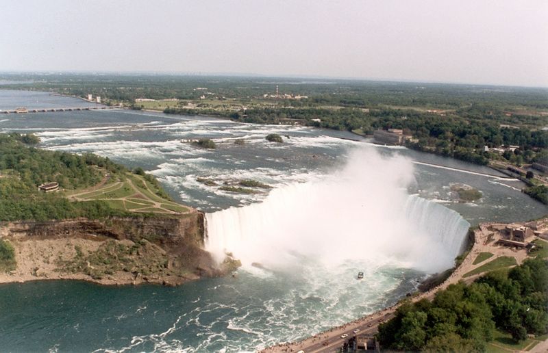 File:Niagara watervallen canada.jpg