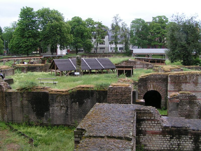 File:Trier Barbarathermen.jpg