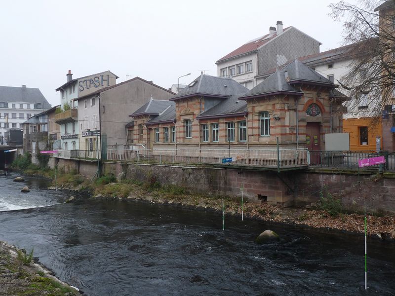 File:Epinal-Lavoir-Théâtre Georges Brassens (4).jpg