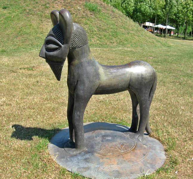 File:ReinheimBronzeFigur.jpg