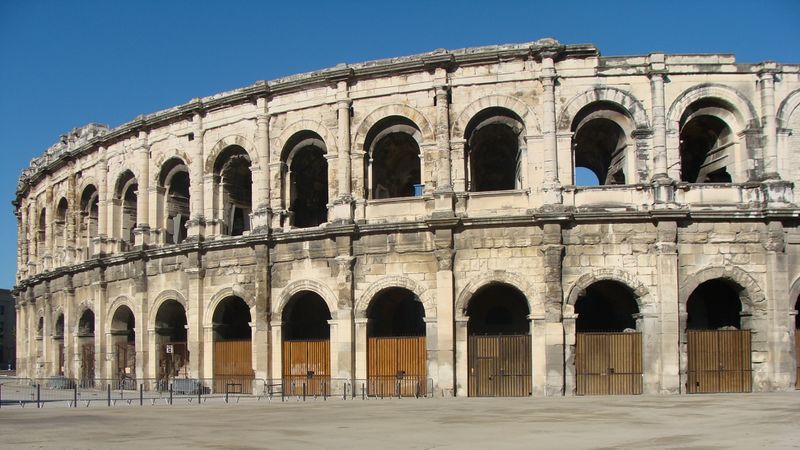 File:Nimes - amphiteatrum PS01.jpg