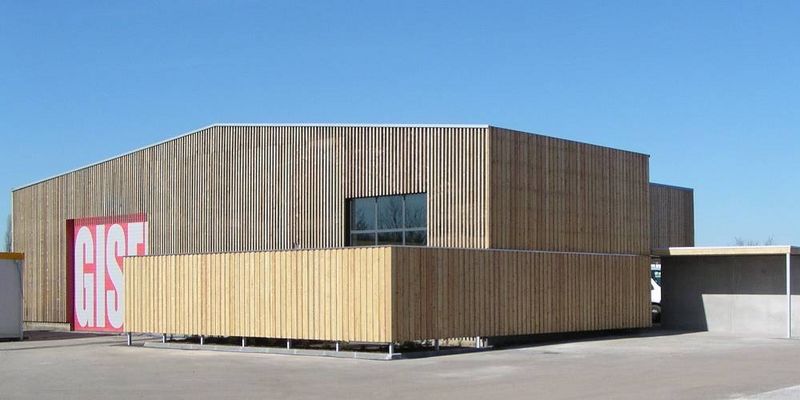 File:Bâtiment Homécourt rénové.jpg